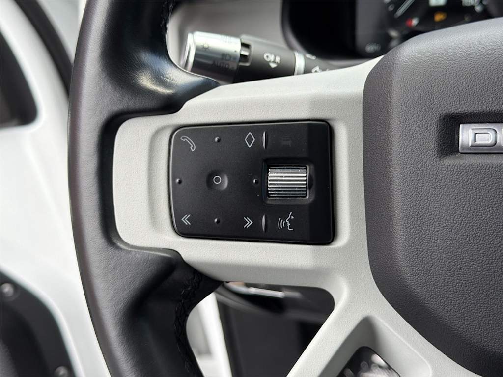 Thumbnail: 2022 Land Rover Defender - 27