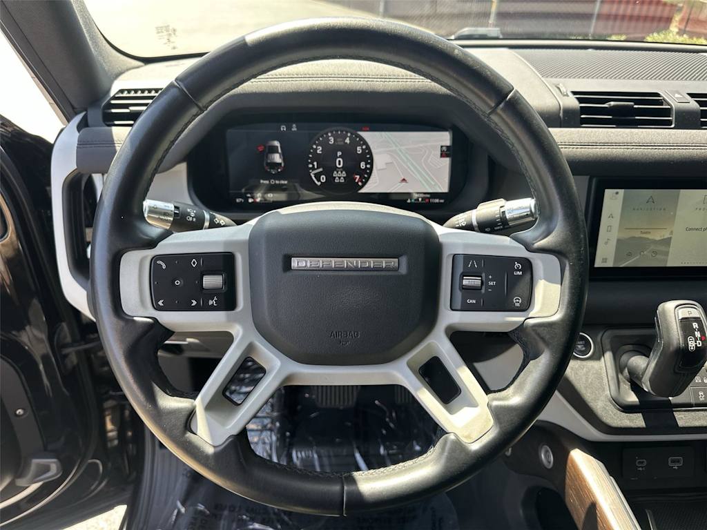 Thumbnail: 2020 Land Rover Defender - 15