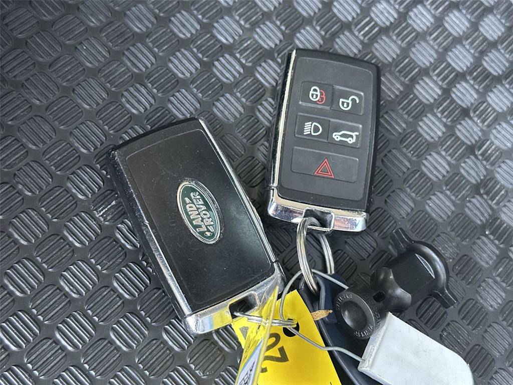 Thumbnail: 2020 Land Rover Defender - 20
