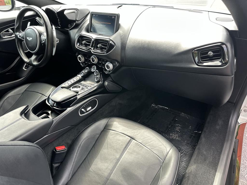 2022 Aston Martin Vantage F1 Edition 12