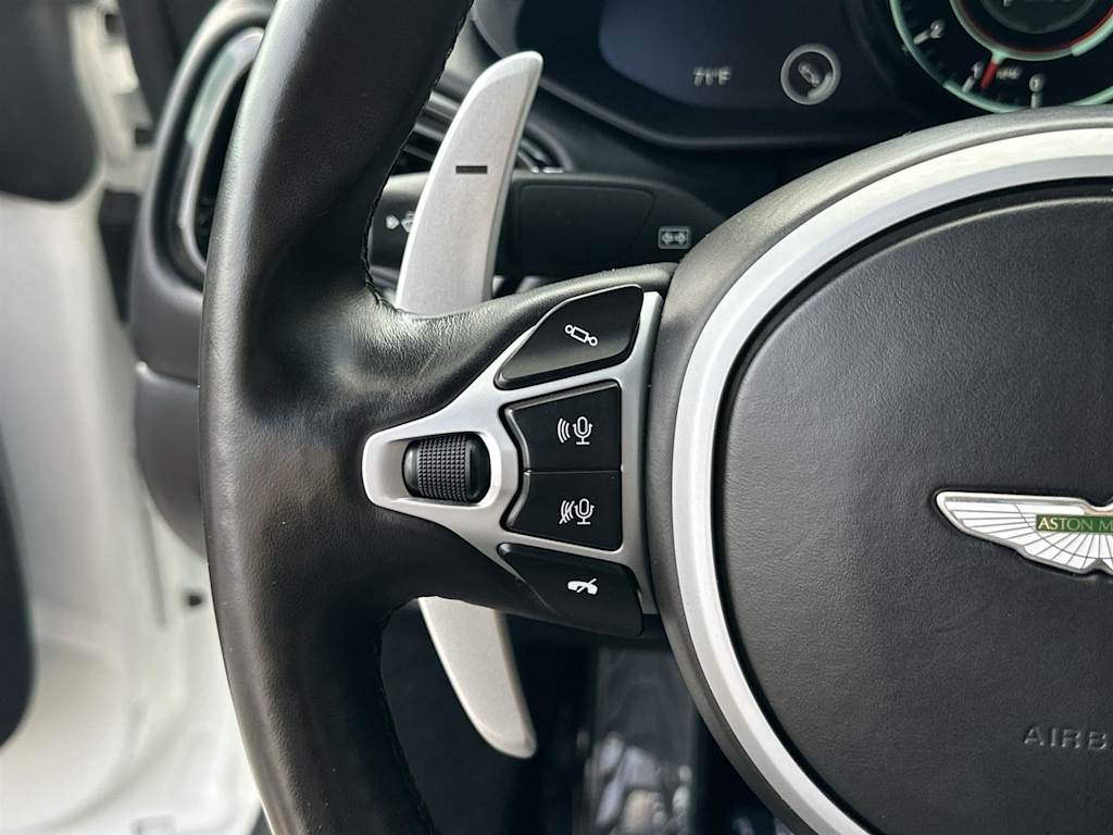 2022 Aston Martin Vantage F1 Edition 23