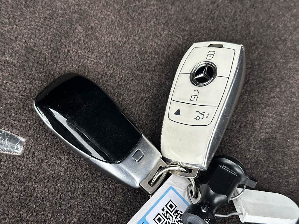 Thumbnail: 2020 Mercedes-Benz S-Class - 20