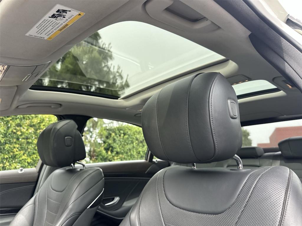 Thumbnail: 2020 Mercedes-Benz S-Class - 32