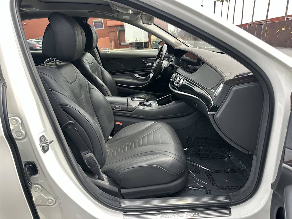 Thumbnail: 2020 Mercedes-Benz S-Class - 12