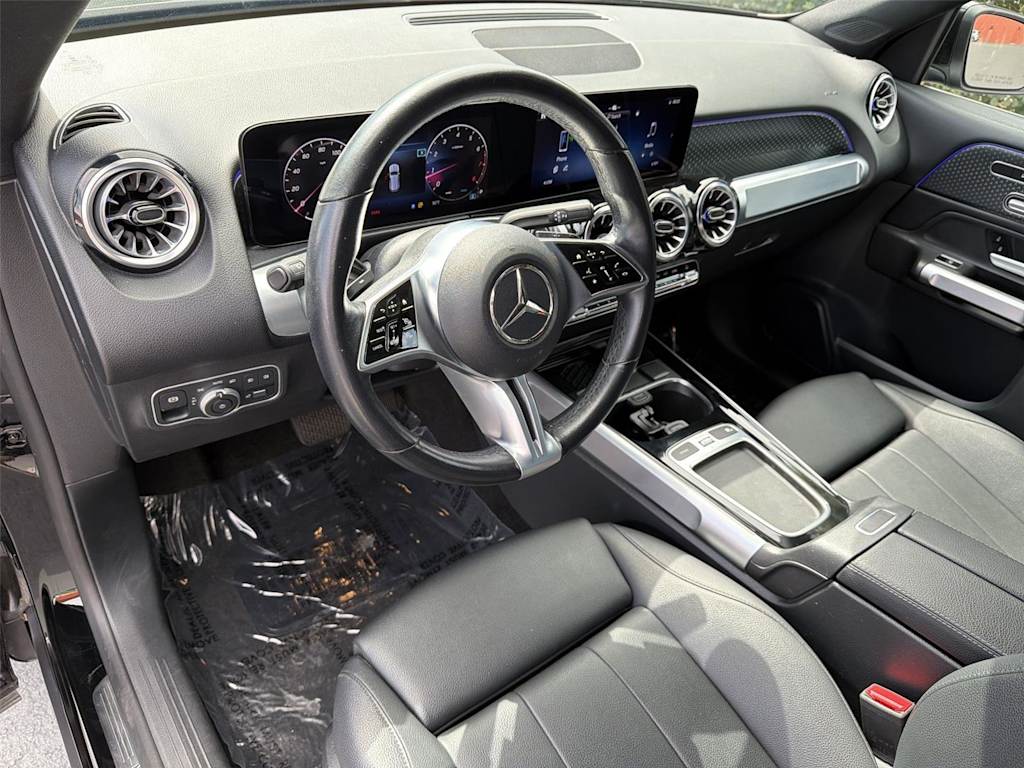 Thumbnail: 2024 Mercedes-Benz GLB - 2