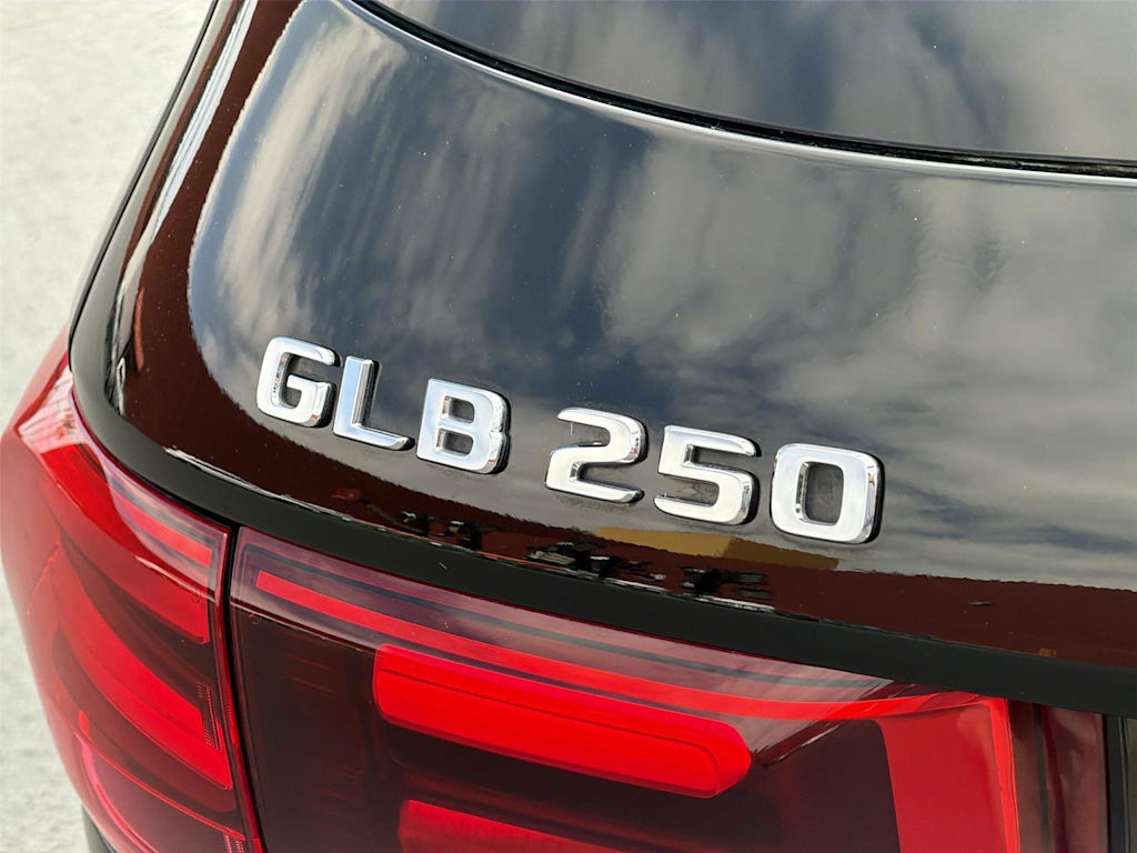 Thumbnail: 2024 Mercedes-Benz GLB - 7
