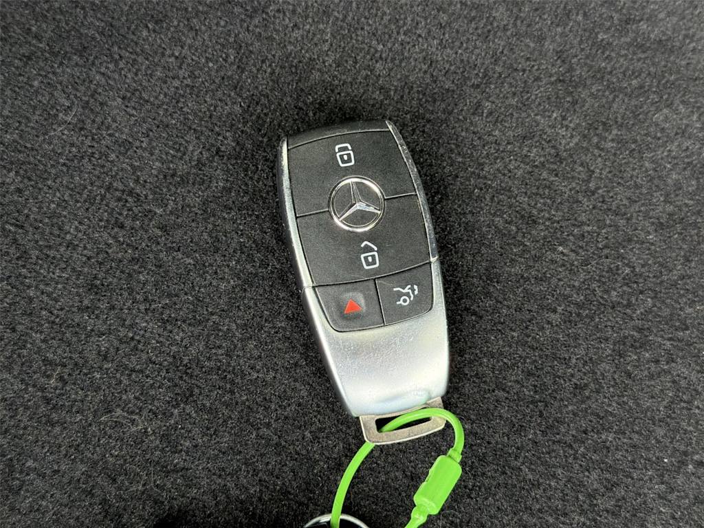 Thumbnail: 2024 Mercedes-Benz GLB - 19