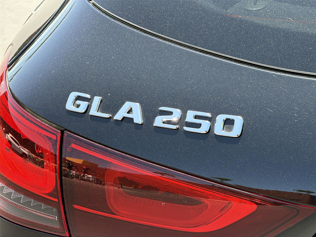 Thumbnail: 2023 Mercedes-Benz GLA - 7