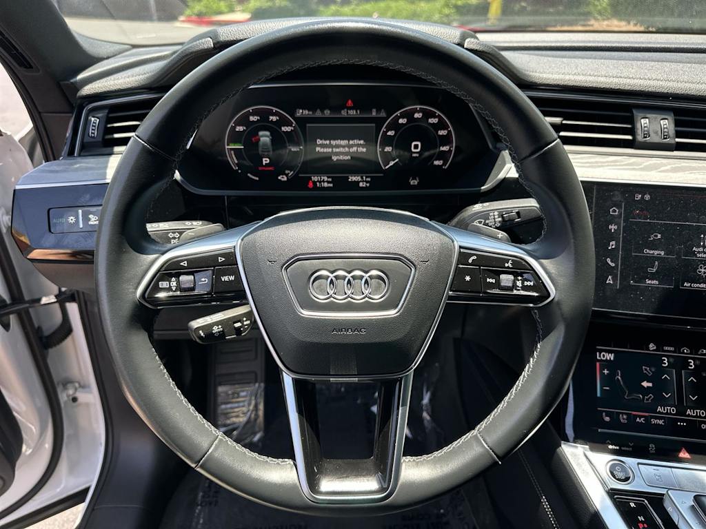 Thumbnail: 2024 Audi Q8 e-tron - 14
