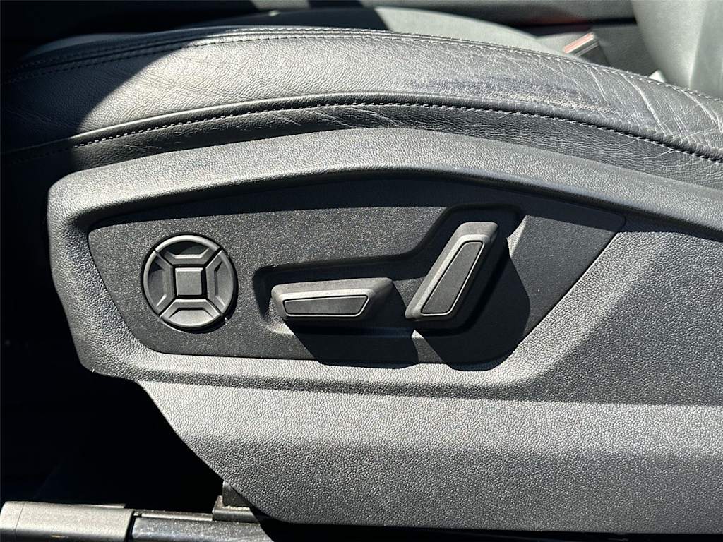 Thumbnail: 2021 Audi Q7 - 23