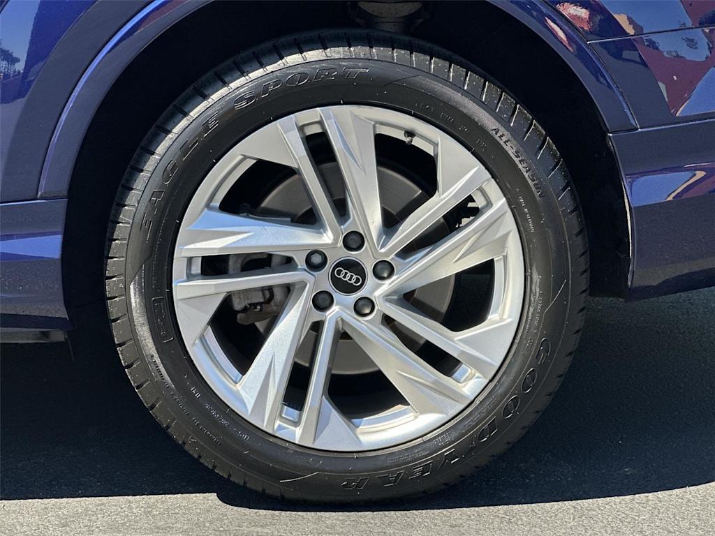 Thumbnail: 2021 Audi Q7 - 8