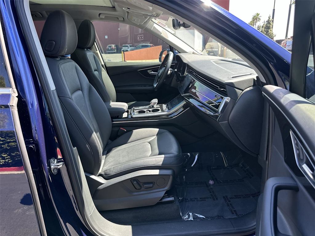 Thumbnail: 2021 Audi Q7 - 12