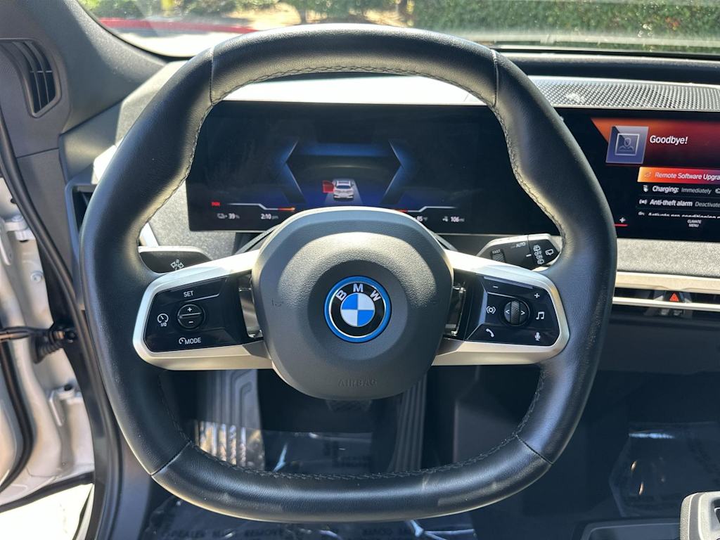 Thumbnail: 2022 BMW iX - 15