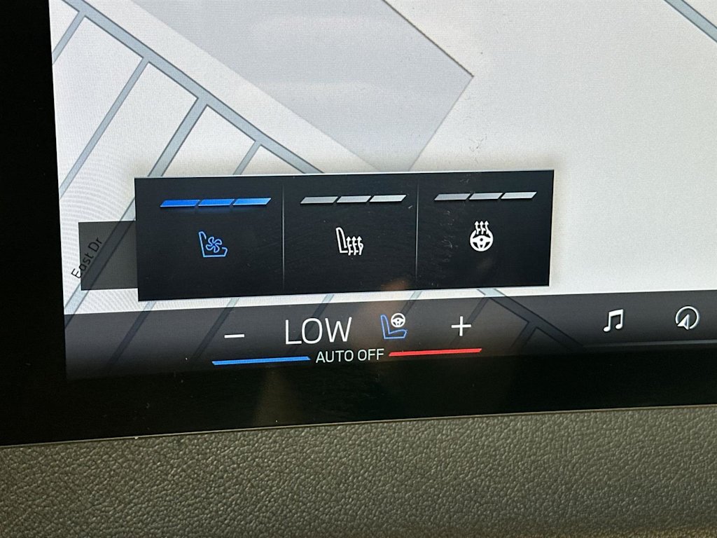 Thumbnail: 2024 BMW iX - 27