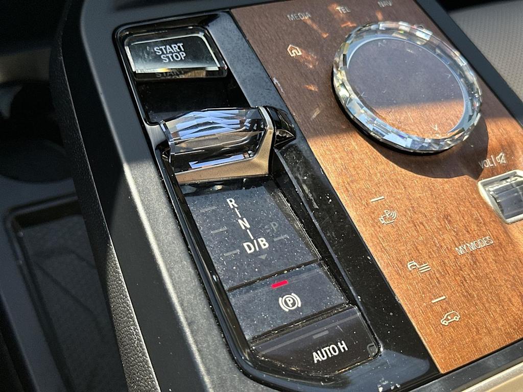 Thumbnail: 2024 BMW iX - 16