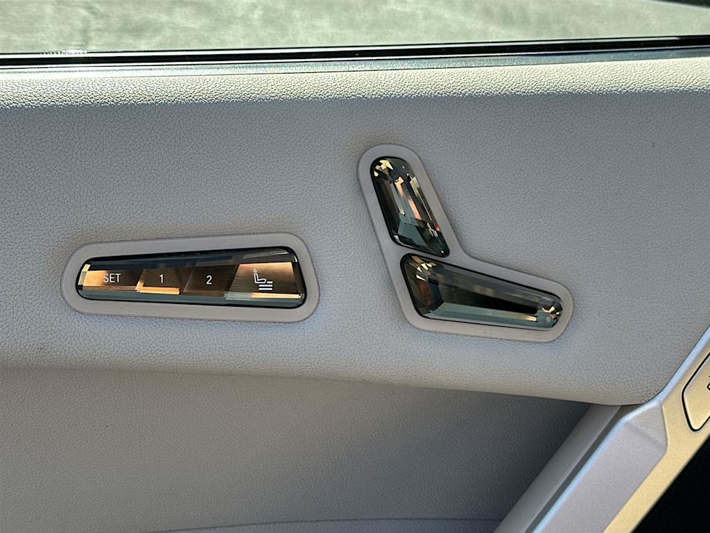 Thumbnail: 2024 BMW iX - 23