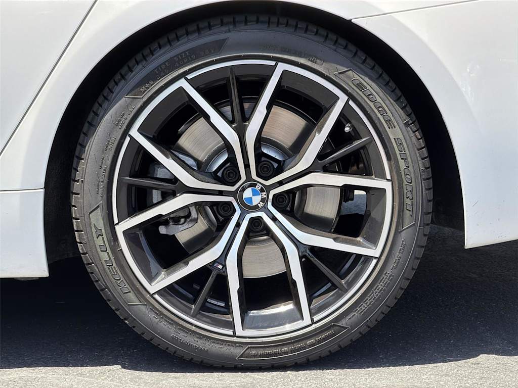 Thumbnail: 2023 BMW 5 Series - 8