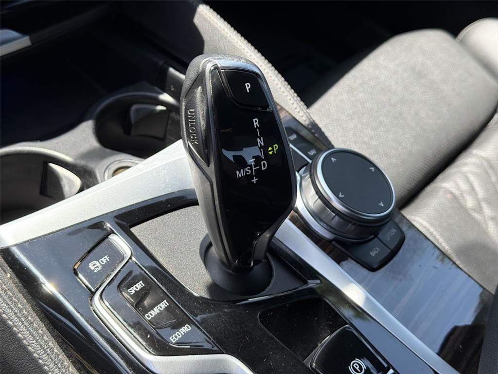 Thumbnail: 2023 BMW 5 Series - 17