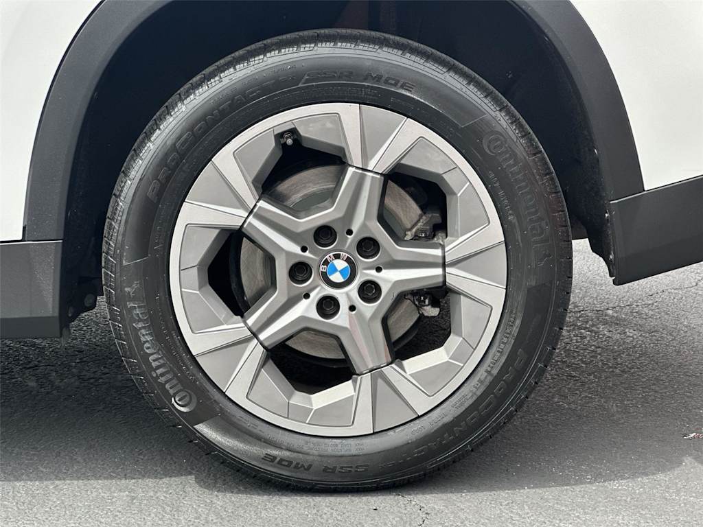 Thumbnail: 2023 BMW X1 - 8