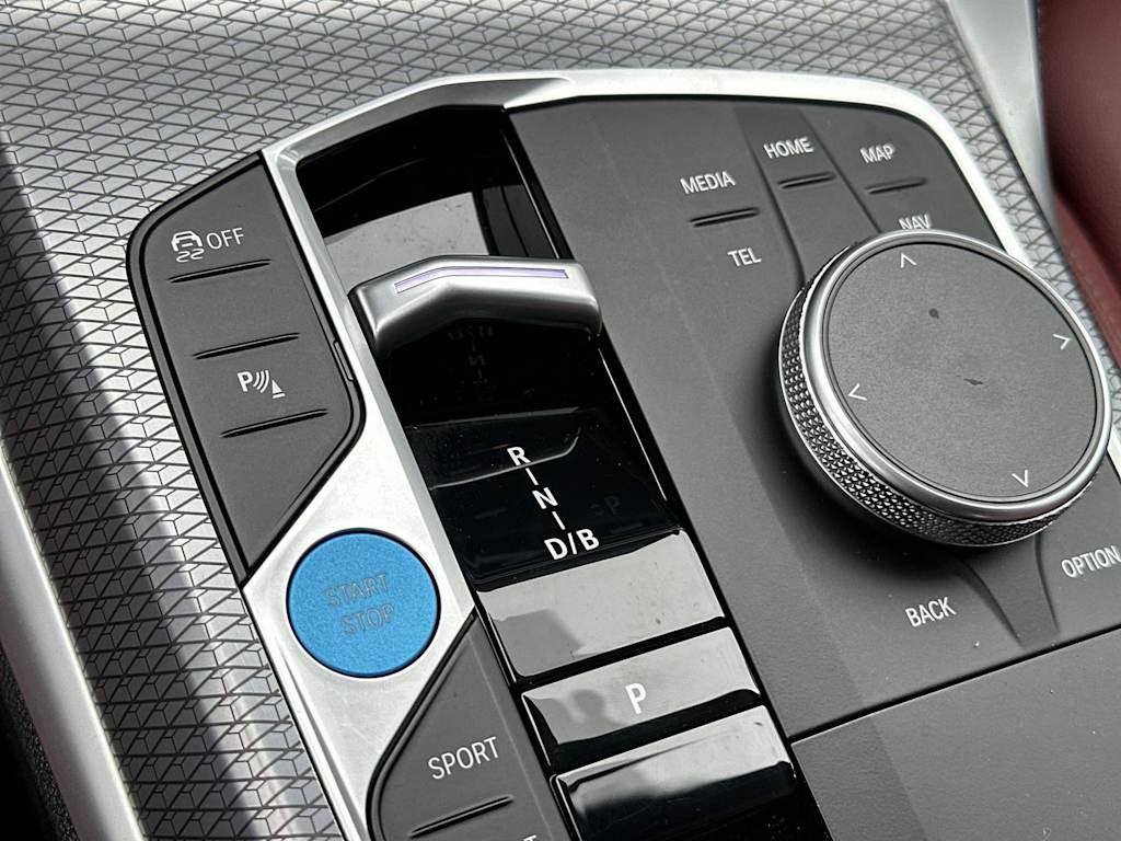 Thumbnail: 2024 BMW i4 - 17