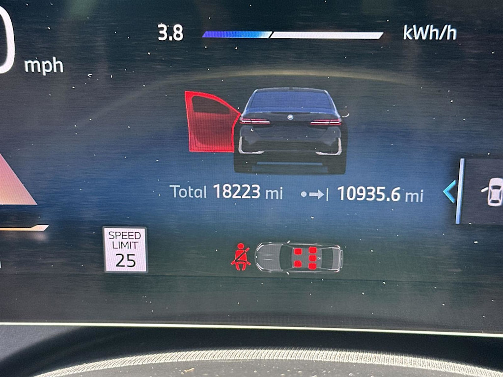 Thumbnail: 2024 BMW i5 - 17