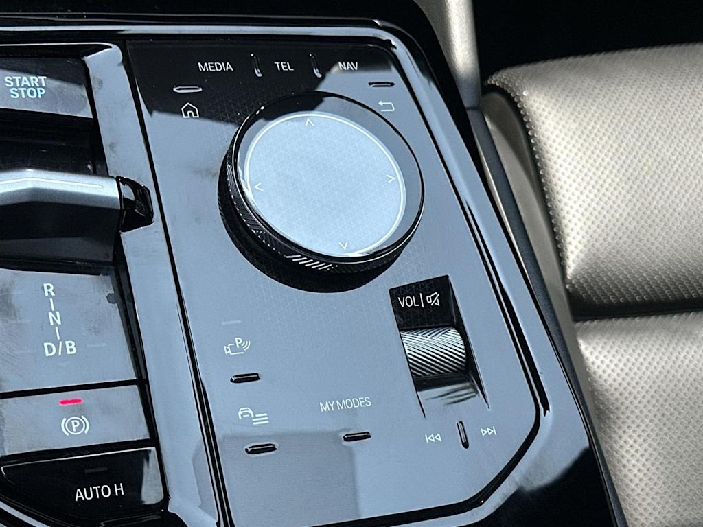Thumbnail: 2024 BMW i5 - 27
