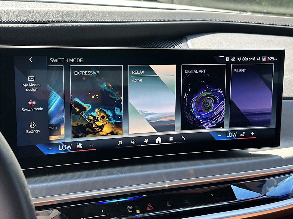 Thumbnail: 2025 BMW i7 - 30