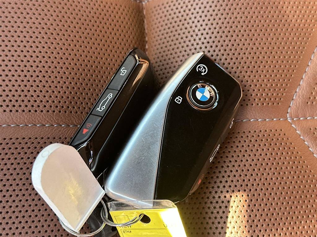 Thumbnail: 2025 BMW i7 - 19