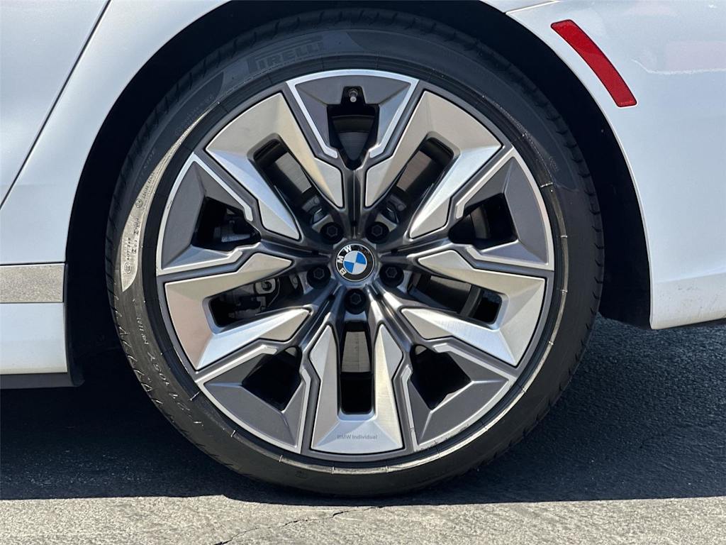 Thumbnail: 2025 BMW i7 - 8