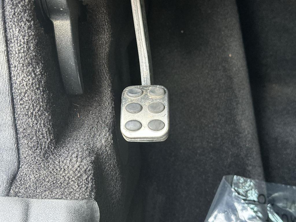 Thumbnail: 2003 Mercedes-Benz SL-Class - 19