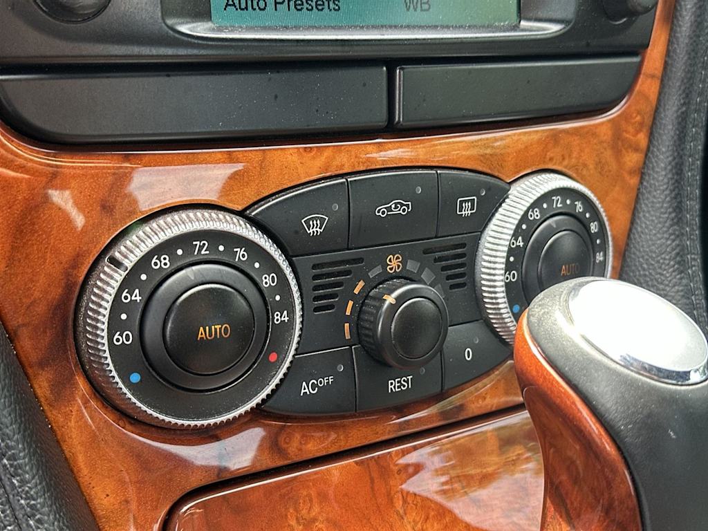 Thumbnail: 2003 Mercedes-Benz SL-Class - 25