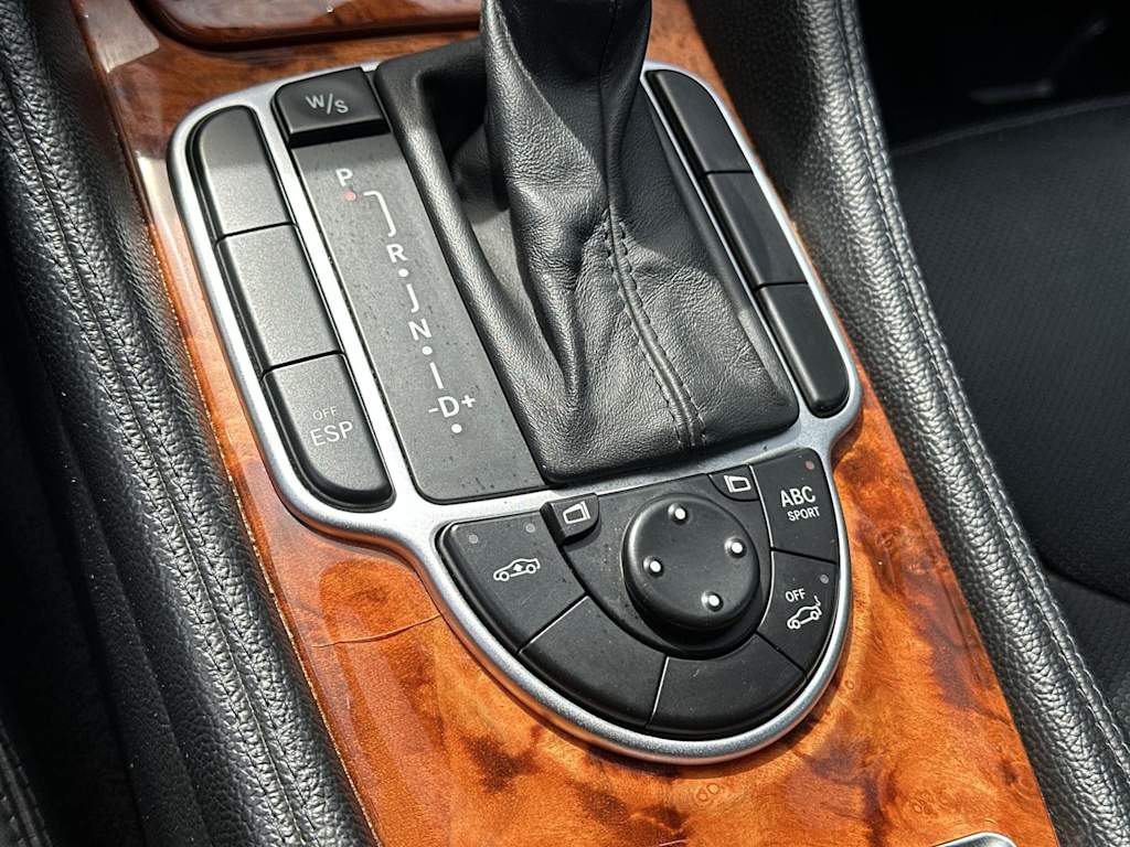 Thumbnail: 2003 Mercedes-Benz SL-Class - 26