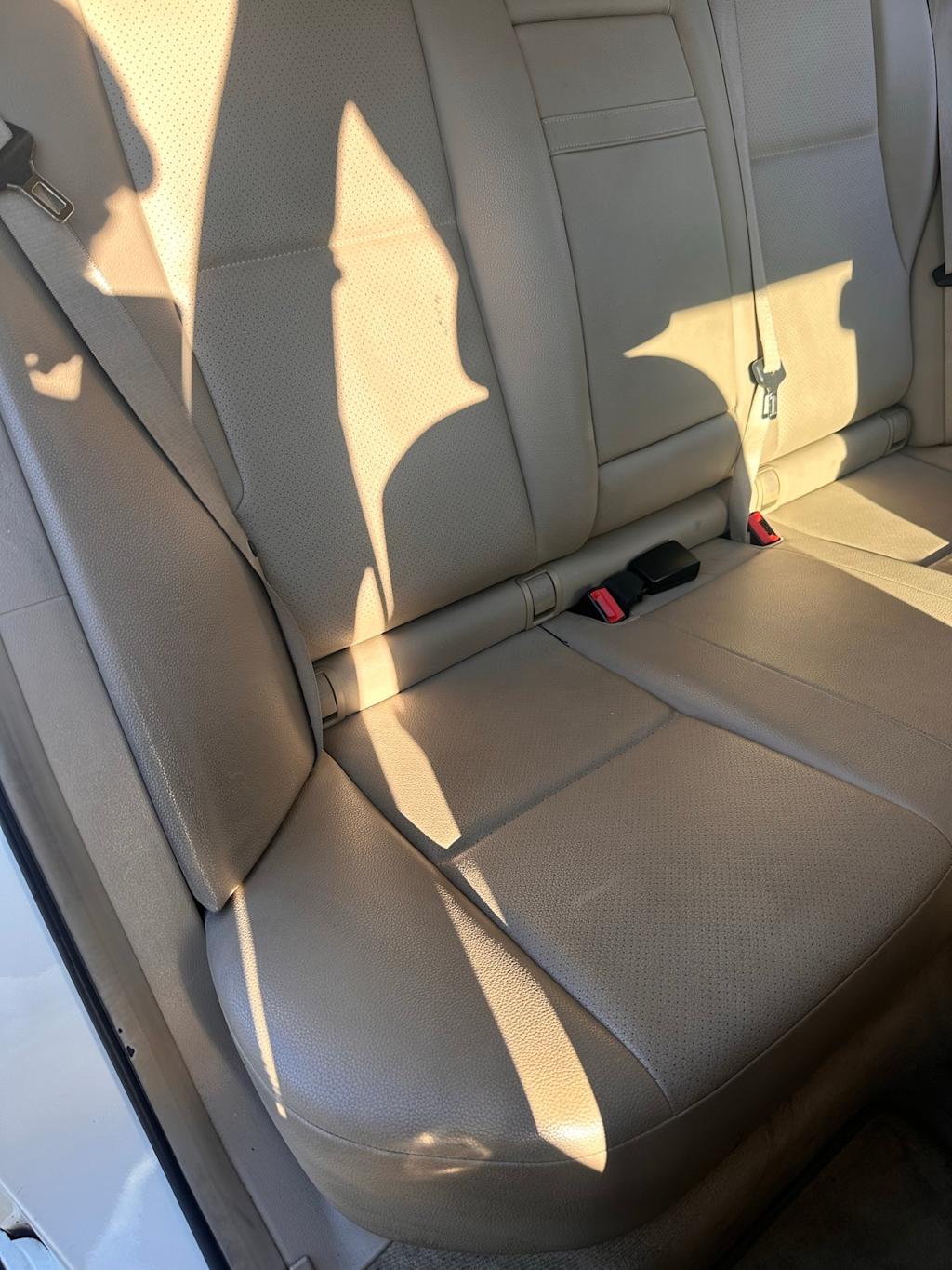 Thumbnail: 2011 Mercedes-Benz GLK - 9