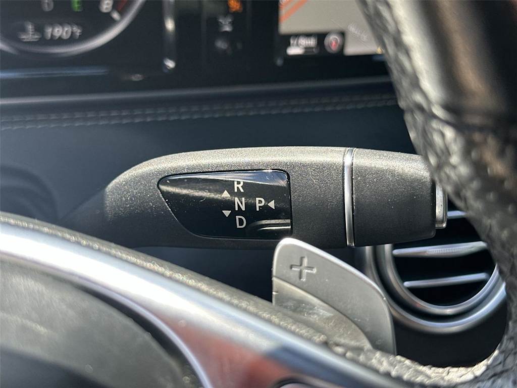 Thumbnail: 2015 Mercedes-Benz S-Class - 22