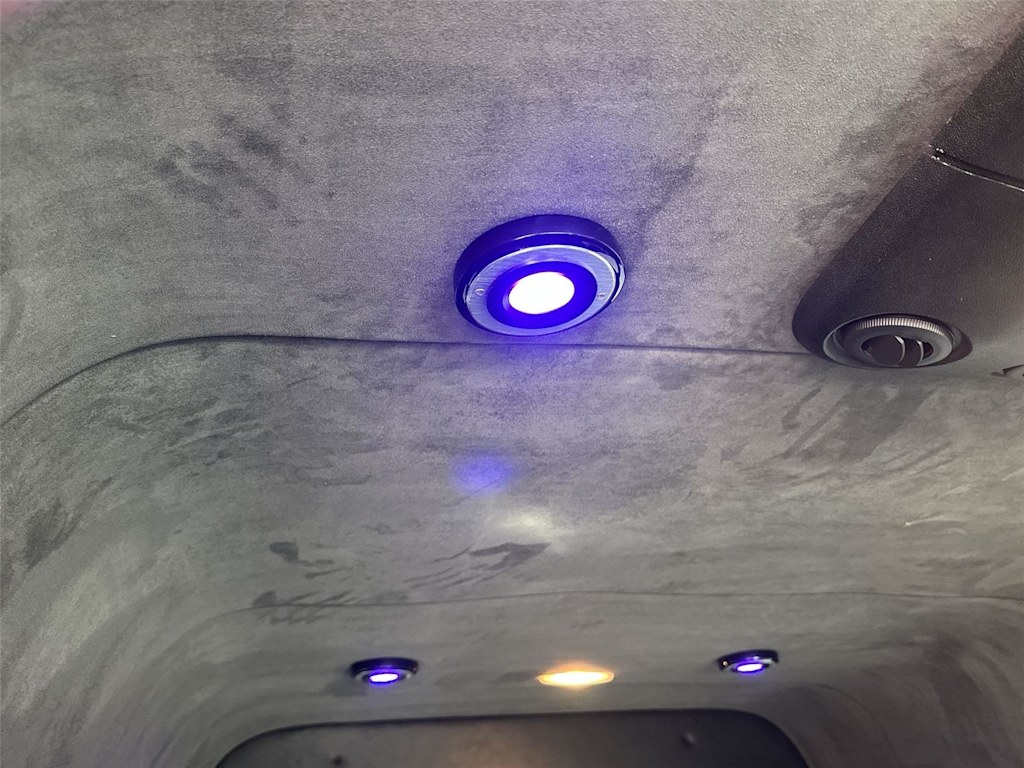 Thumbnail: 2015 Mercedes-Benz Sprinter - 31