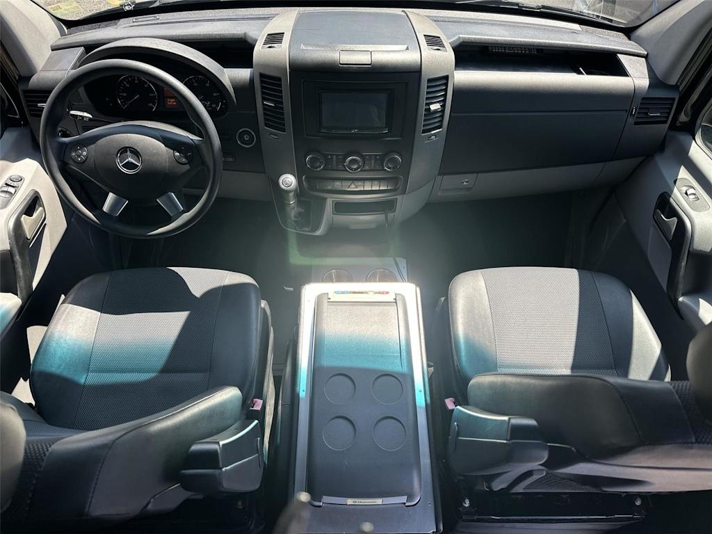 Thumbnail: 2015 Mercedes-Benz Sprinter - 10