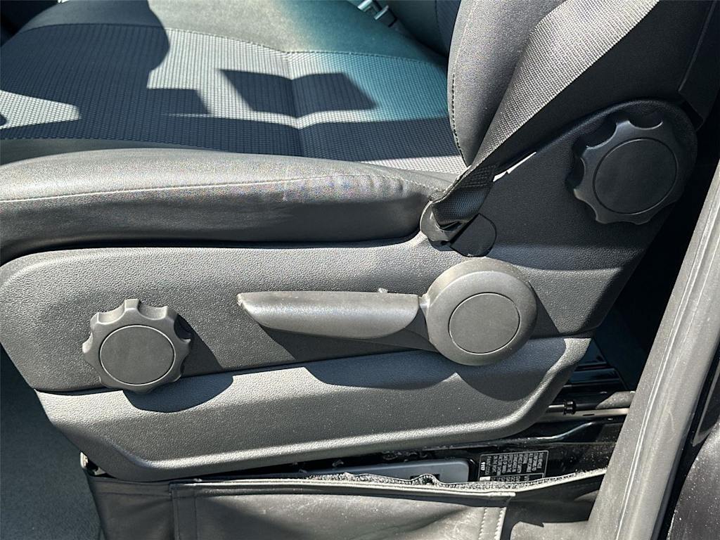 Thumbnail: 2015 Mercedes-Benz Sprinter - 25