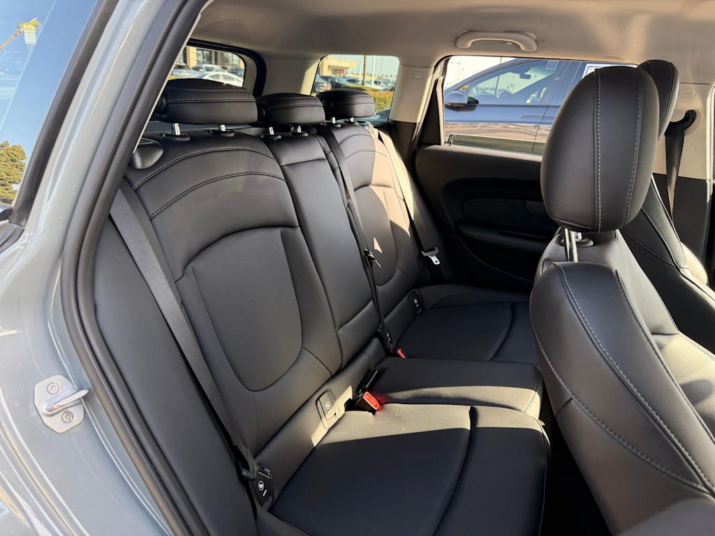 Thumbnail: 2020 MINI Cooper Clubman - 16
