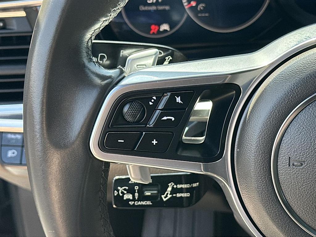 2018 Porsche Panamera 4 24