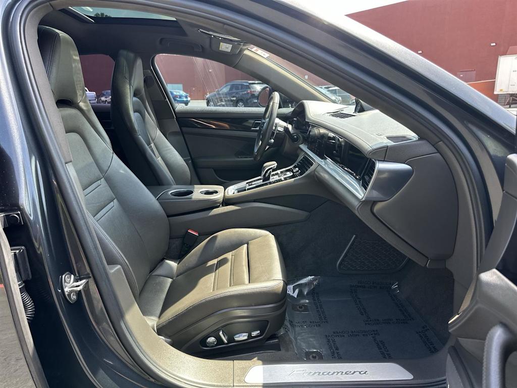 2018 Porsche Panamera 4 21