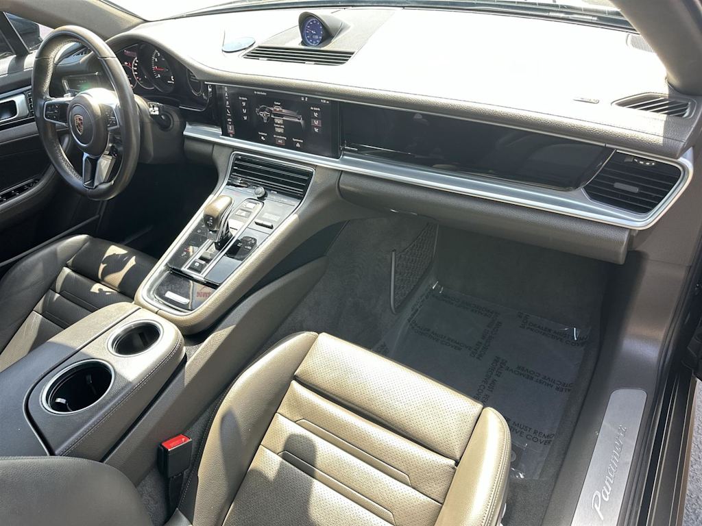 2018 Porsche Panamera 4 13