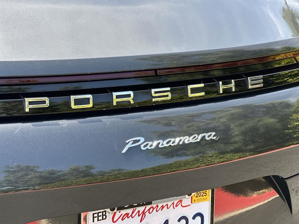 2018 Porsche Panamera 4 7