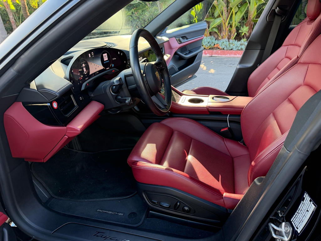 Thumbnail: 2021 Porsche Taycan - 9