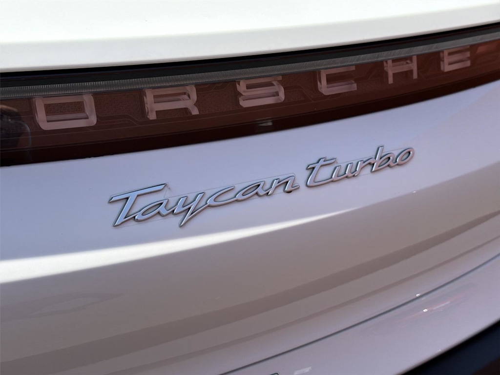 Thumbnail: 2021 Porsche Taycan - 6