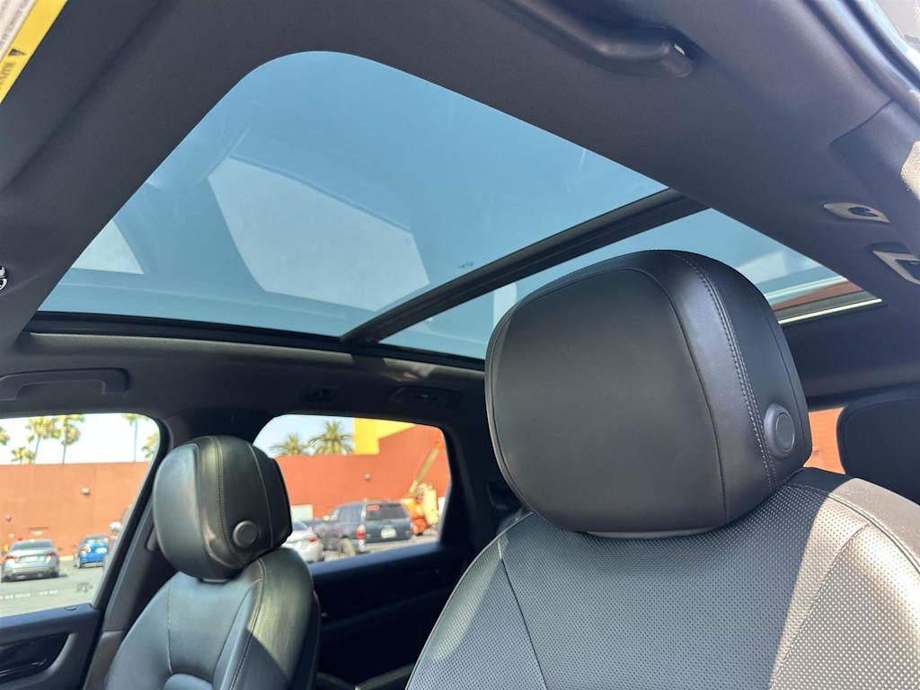 Thumbnail: 2020 Porsche Cayenne - 32