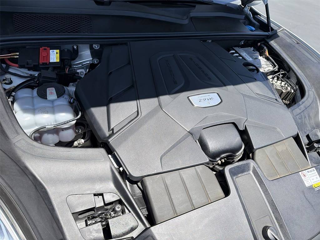 Thumbnail: 2022 Porsche Cayenne - 9