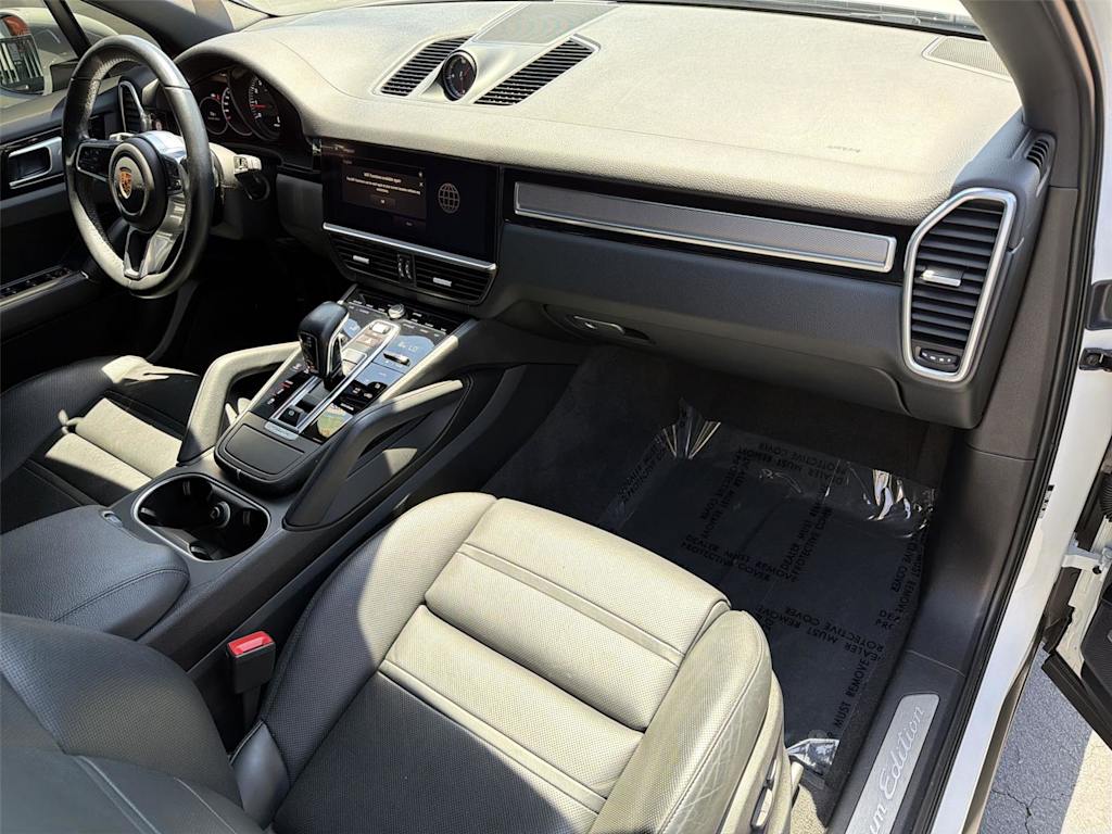 Thumbnail: 2022 Porsche Cayenne - 14