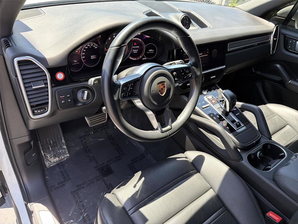 Thumbnail: 2022 Porsche Cayenne - 2