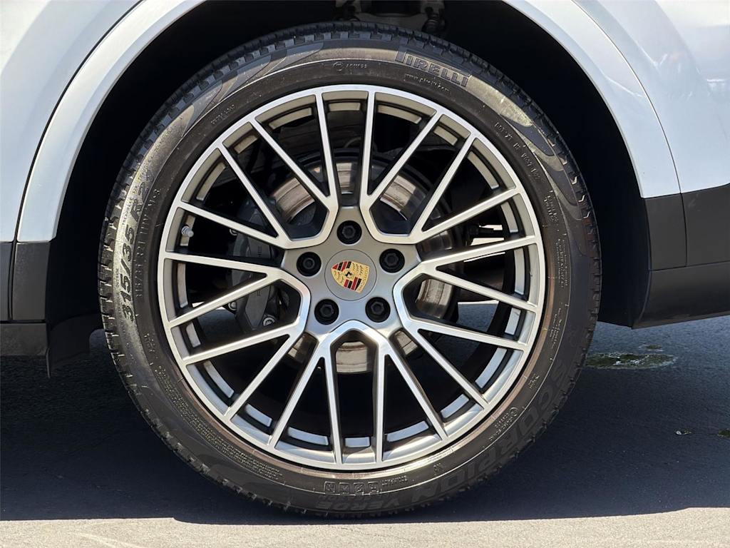 Thumbnail: 2022 Porsche Cayenne - 8
