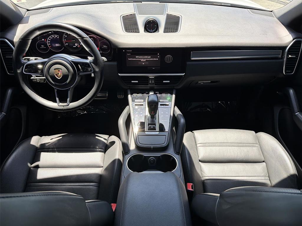Thumbnail: 2022 Porsche Cayenne - 10